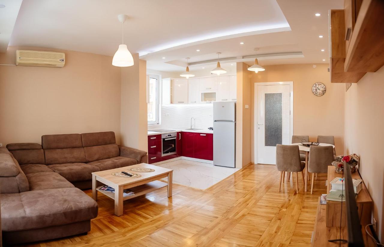 Apartment Luxury Explorer Podgorica Luaran gambar